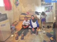 سيدة يافية تطلب مساعدة أهالي المدينة لحين الالتقاء بزوجها في قطاع غزة 